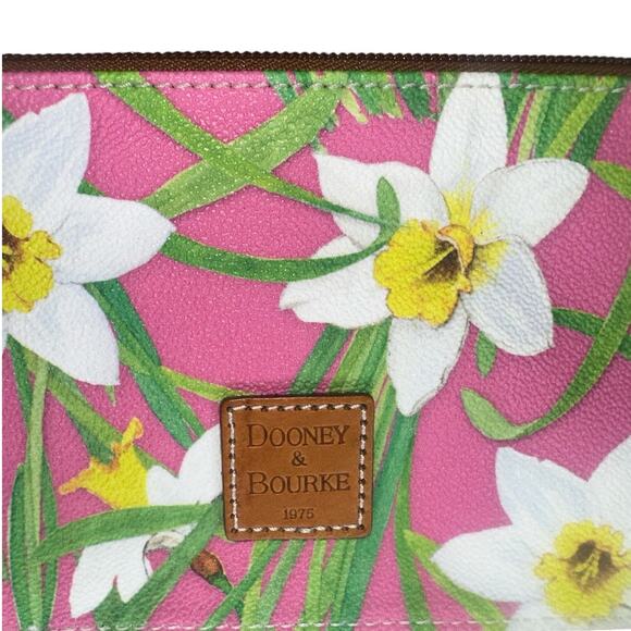 NWOT Dooney & Bourke RARE Daffodil Floral Pink Hawaiian Canvas Leather Wristlet - Picture 6 of 10